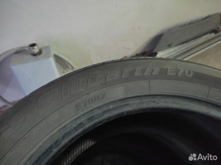 Yokohama E70B 215/55 R17 93K