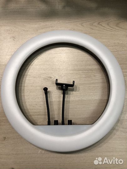 Кольцевая лампа 45 см со штативом