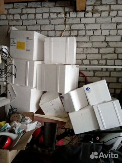 Ящик холодильник с охладителем