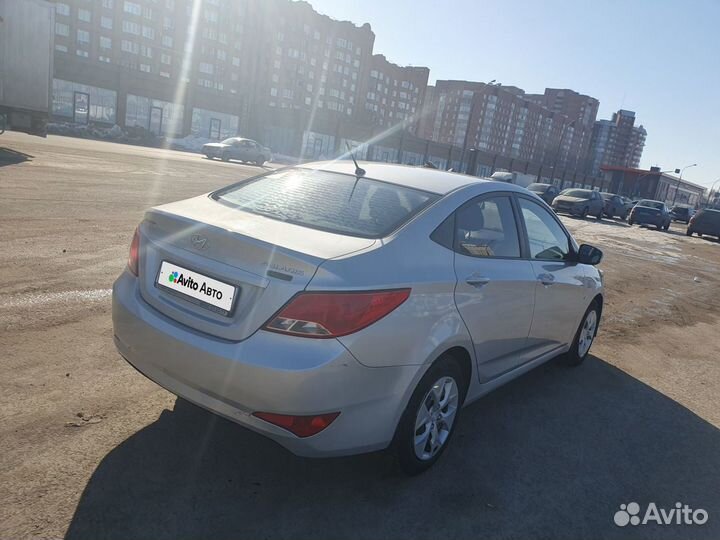 Hyundai Solaris 1.6 AT, 2015, 73 400 км