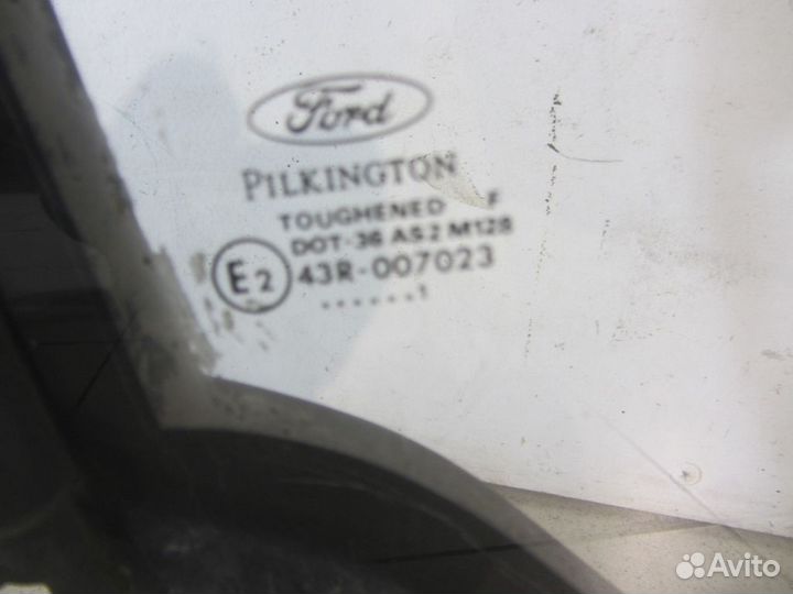 Форточка передней правой двери