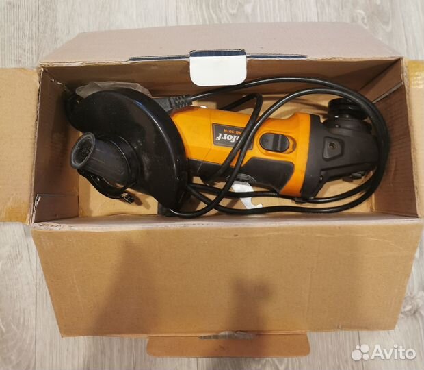 Ушм Defort DAG-901N болгарка 125