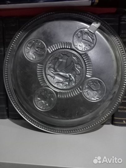 Чеканные блюда