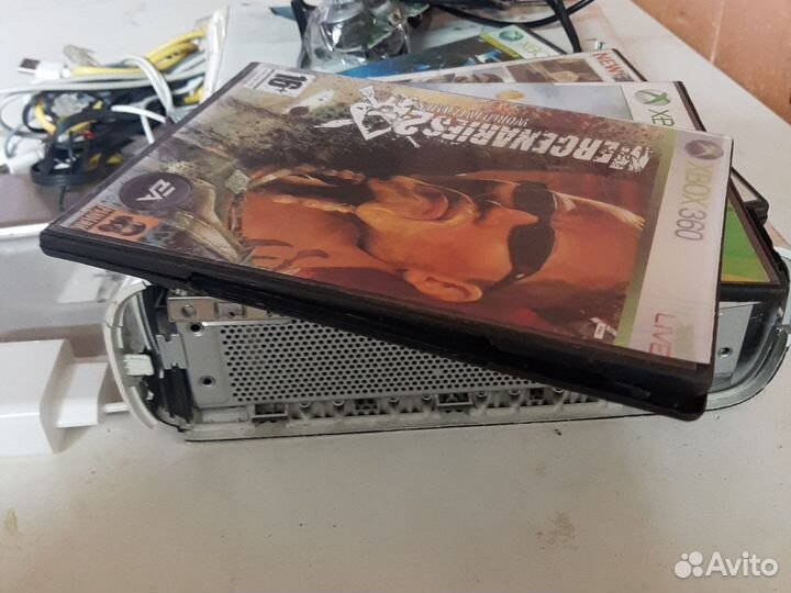 Xbox 360 и джойстик на запчасти