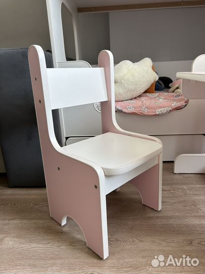 Детский стол и стульчик
