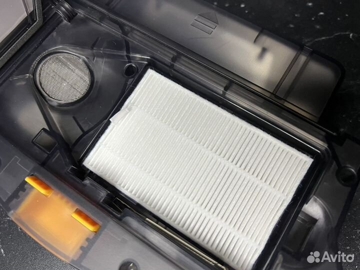 Контейнер для робота пылесоса Redmond