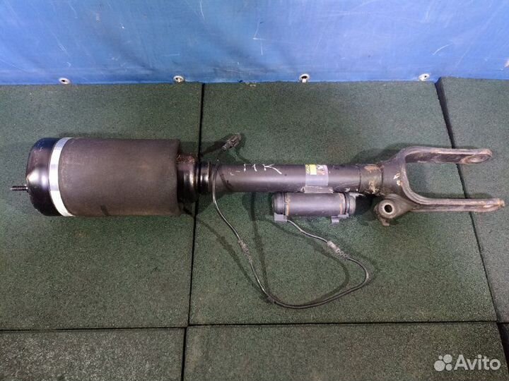 Стойка пневматическая передняя правая