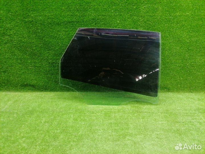 Стекло двери Opel Astra J 2009-2012