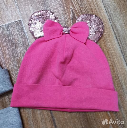 Куртка для девочки,2 шапки,снуд на 4-5 лет