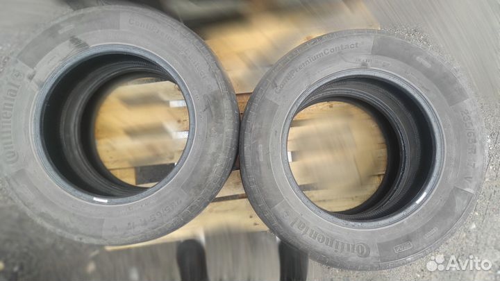 Continental ContiPremiumContact 5 SUV 235/65 R17 104V