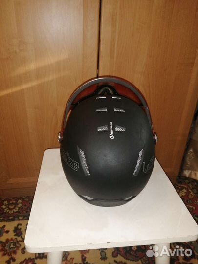 Шлем горнолыжный