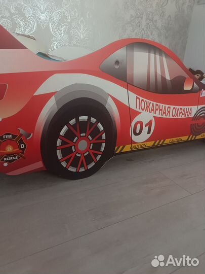 Детская кровать машинка с матрасом