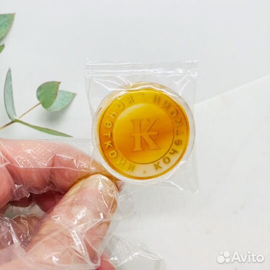 Конфеты с логотипом компании