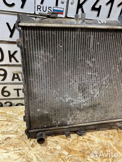 Радиатор охлаждения Kia Sportage 2.0 2001