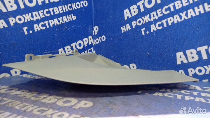 Накладка центральной консоли Toyota Camry 40 седан