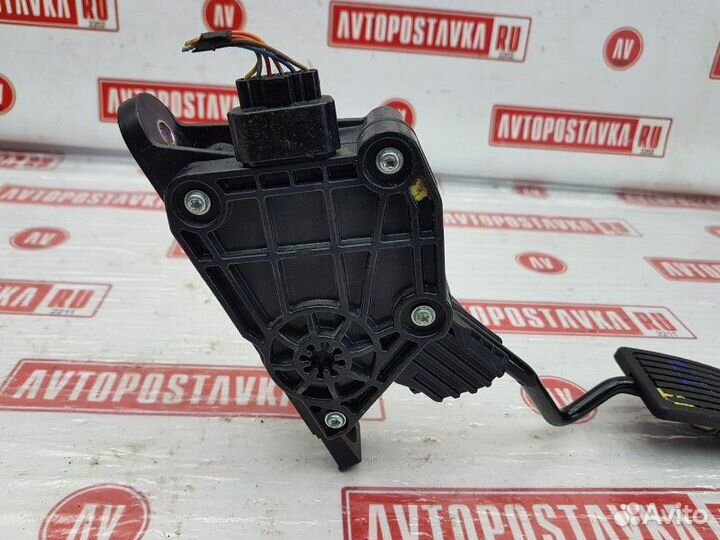 Педаль газа Honda Stepwgn RK1 R20A