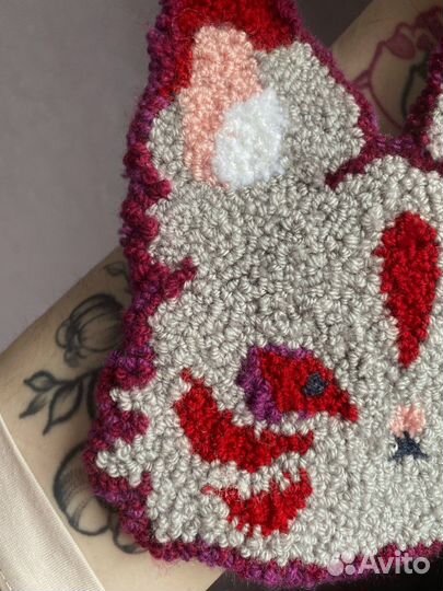 Ковровая вышивка. Подставка на стол. Украшение