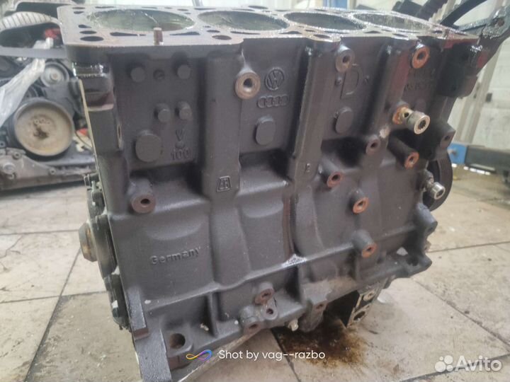 Блок цилиндров Ауди А4 б8 2.0 турбо