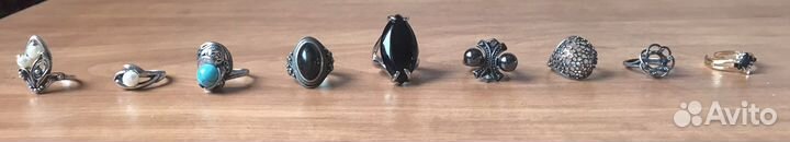 Бижутерия: кольца с камнями