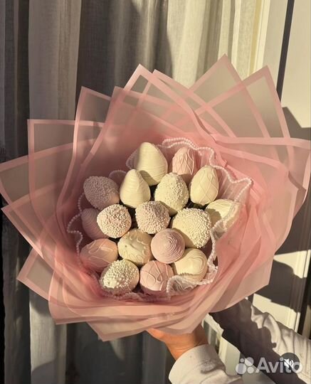 Клубника в шоколаде букеты