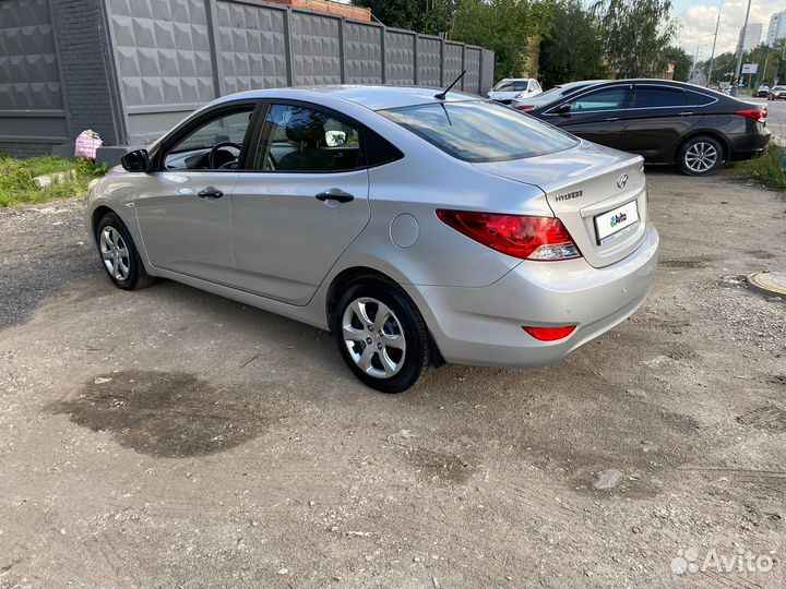 Hyundai Solaris 1.4 AT, 2012, 105 000 км