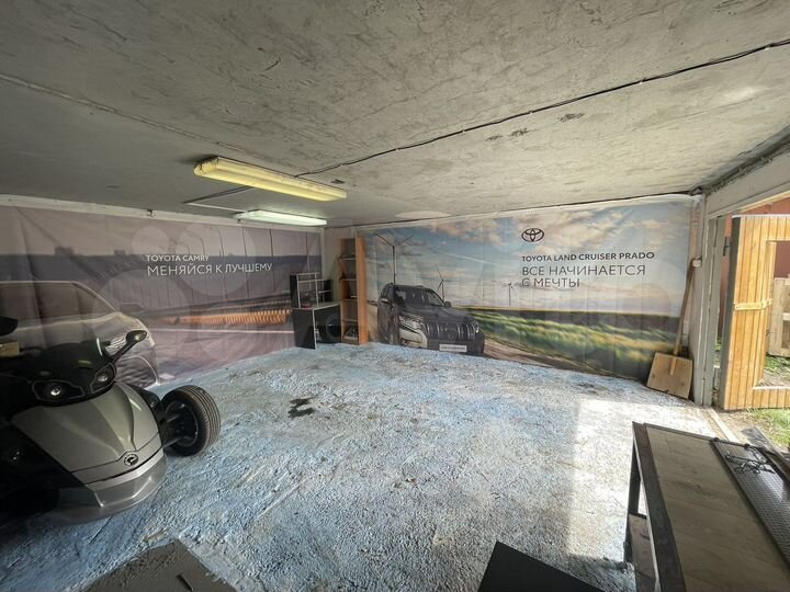 Гараж, > 30 м²