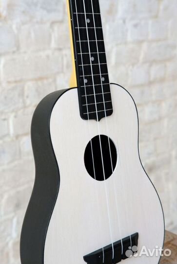 Flight TUS 35 WH - Укулеле сопрано (новое)