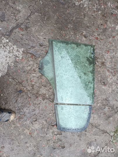 Стекло задней левой двери Renault Megane 2