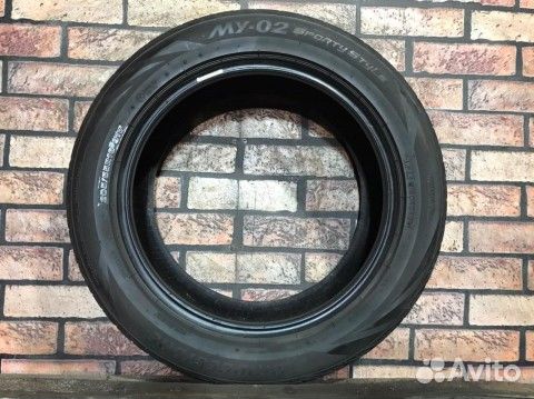 Bridgestone MY-02 Sporty Style 205/55 R16