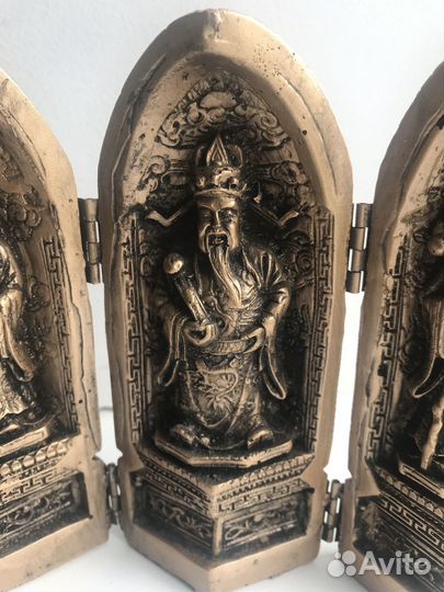 Буддийский открывающийся алтарь «Три божества»