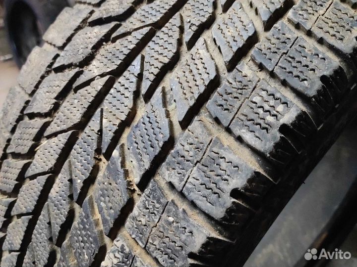 Toyo Observe Garit KX 225/50 R17