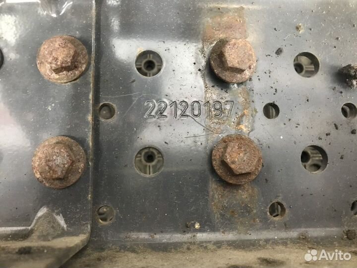 Траверса рамы поперечная Renault T