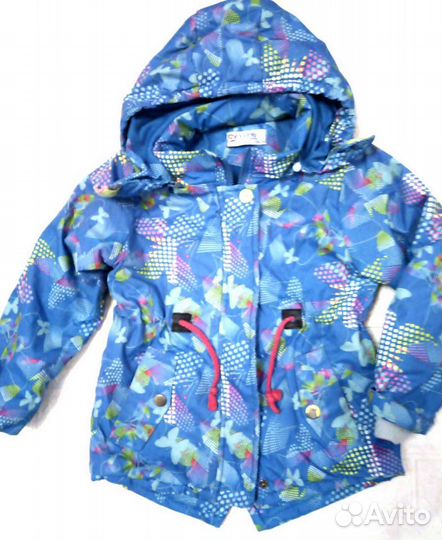 Костюм демисезон 104-108 и безрукавка на 3-5лет