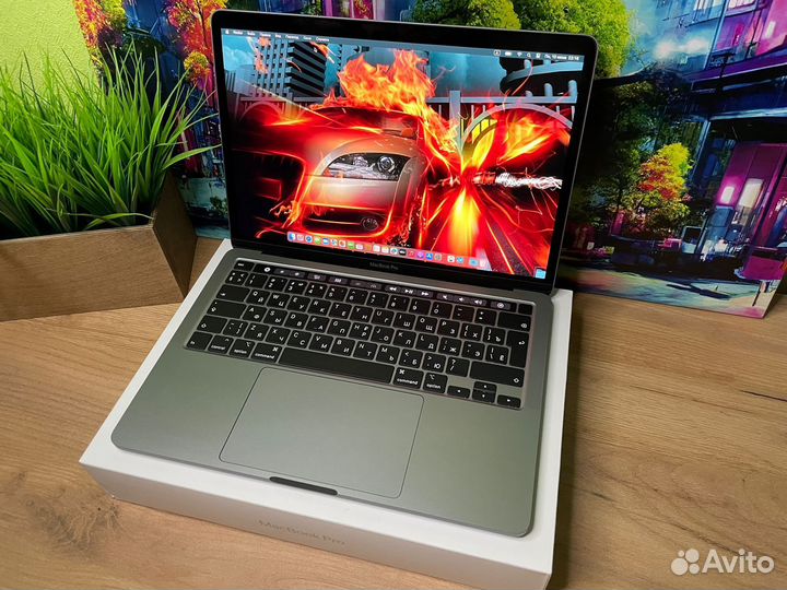 Macbook pro 13 2020 i7 32gb 500gb как Новый