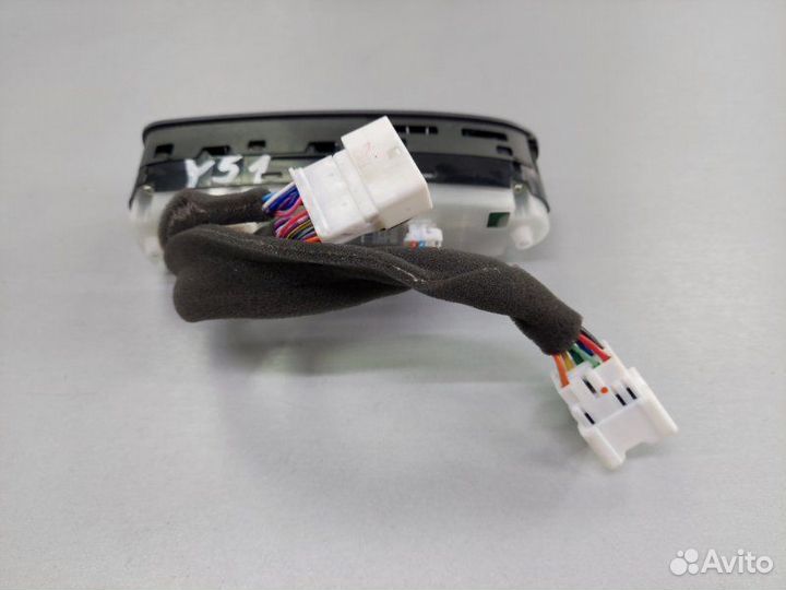 Блок управления стеклами передний правый Nissan