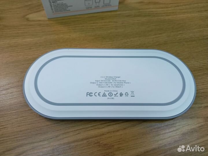 Беспроводная док станция Hoco CW24 Белая