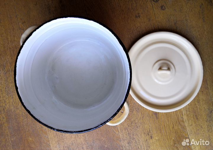 Кастрюли эмалированные