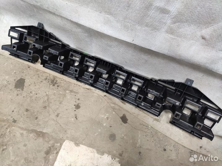 Усилитель переднего бампера Hyundai Solaris