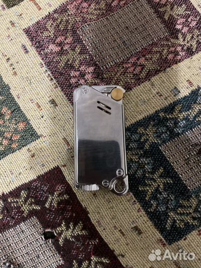 Зажигалка газовая