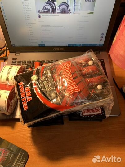 Перчатки для единоборств