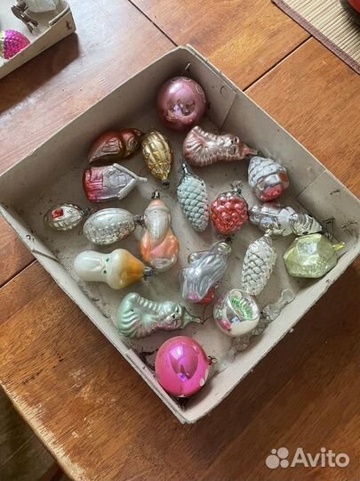 Набор антикварных новогодних елочных украшений