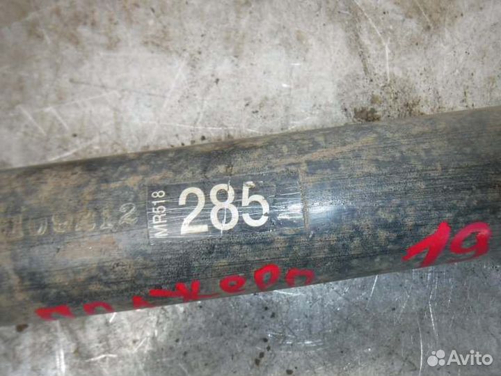 Карданный вал Mitsubishi Pajero 3 6G74 2001