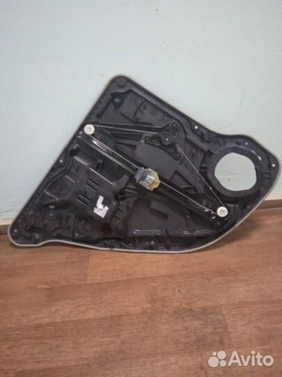 Стеклоподъемник задний правый Mercedes Gls-Class