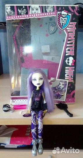 Кукла Монстер Хай Спектра Вондергейст