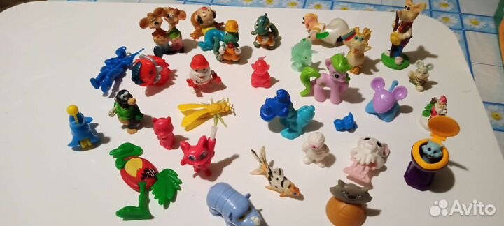 Игрушки из киндер - сюрпризов