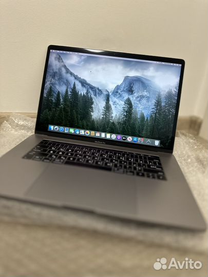 Apple macbook pro 15 2017 i7 16 256gb