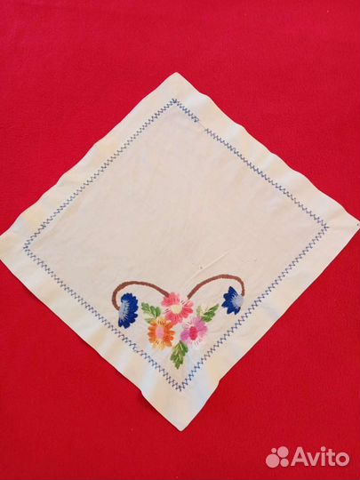 Салфетка. Винтажная вышивка. Накомодник