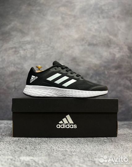 Кроссовки adidas