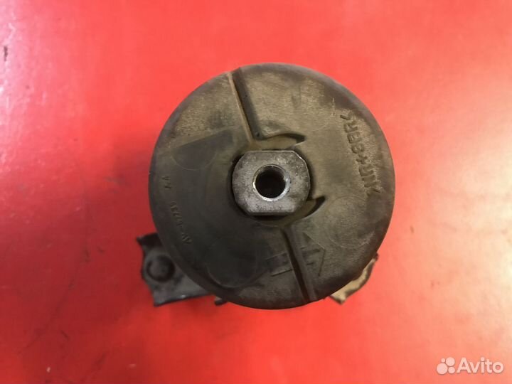 Опора двигателя правая Toyota Camry V50 2011-2017