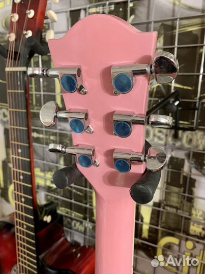 Розовая гитара + чехол